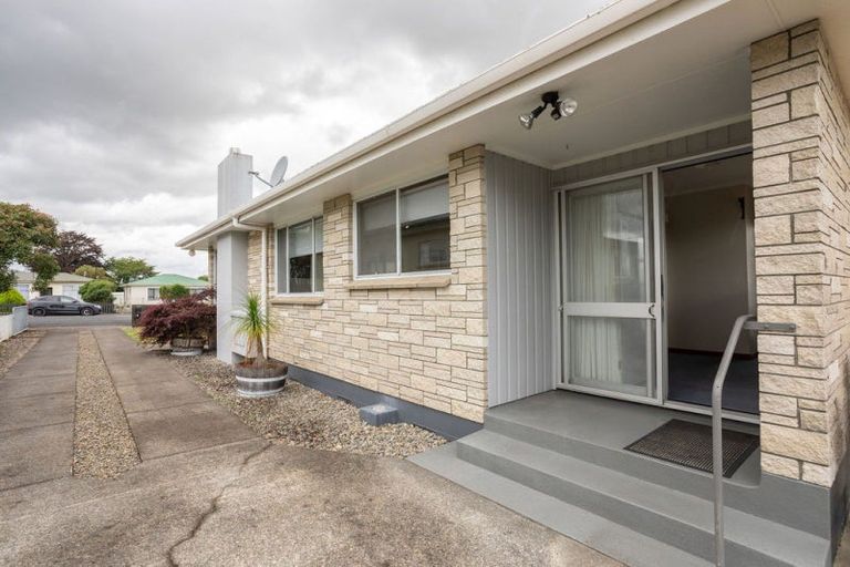 Photo of property in 22 Miller Street, Dannevirke, 4930