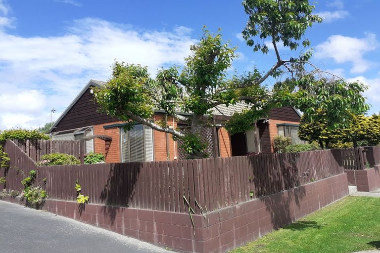 Photo of property in 40 Munro Street, Redwood, Christchurch, 8051