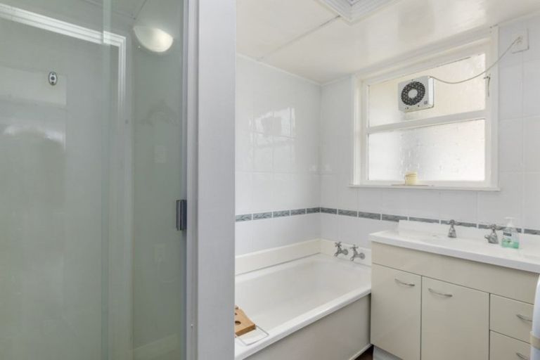 Photo of property in 13 Whites Line West, Woburn, Lower Hutt, 5010