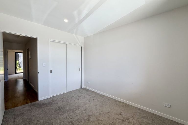 Photo of property in 5 Arura Place, Massey, Auckland, 0614