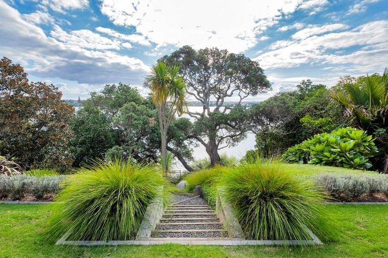 Photo of property in 230 Hurstmere Road, Takapuna, Auckland, 0622