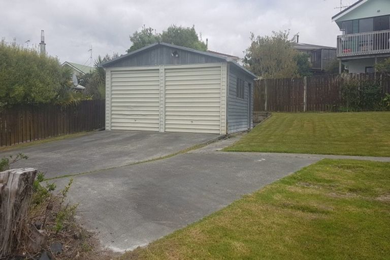 Photo of property in 12 Mayne Place, Snells Beach, 0920