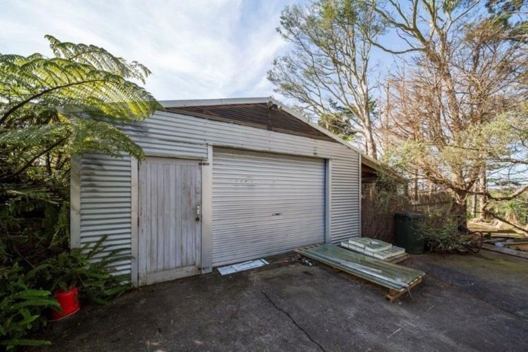 Photo of property in 2 High Road, Hawera, 4610