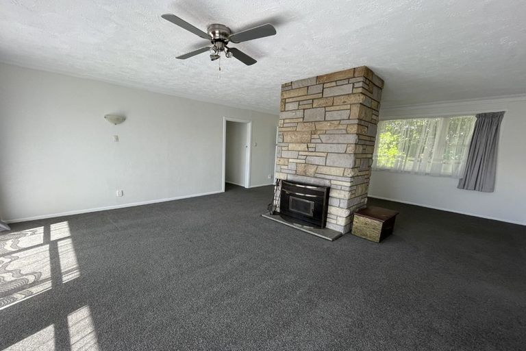 Photo of property in 60 Colwill Road, Massey, Auckland, 0614