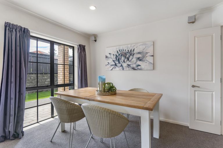 Photo of property in 140 Wellington Street, Howick, Auckland, 2014