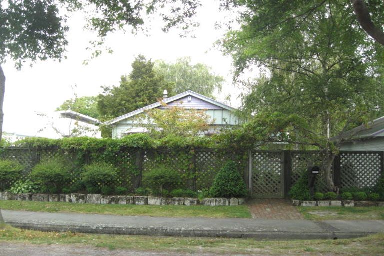 Photo of property in 13 Scotston Avenue, St Albans, Christchurch, 8052