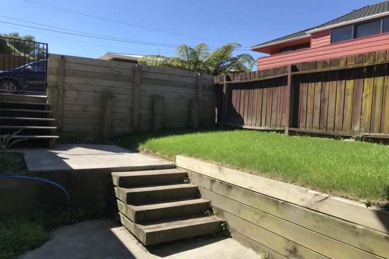 Photo of property in 19 Cecil Road, Tawa, Wellington, 5028