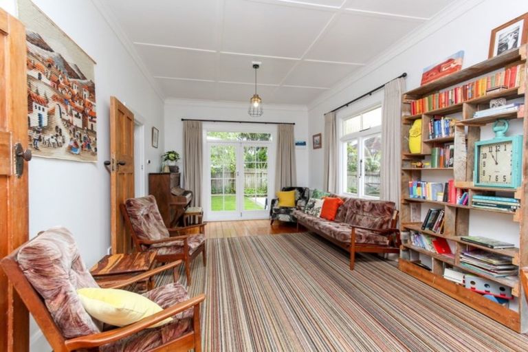 Photo of property in 372a Carrington Street, Upper Vogeltown, New Plymouth, 4310