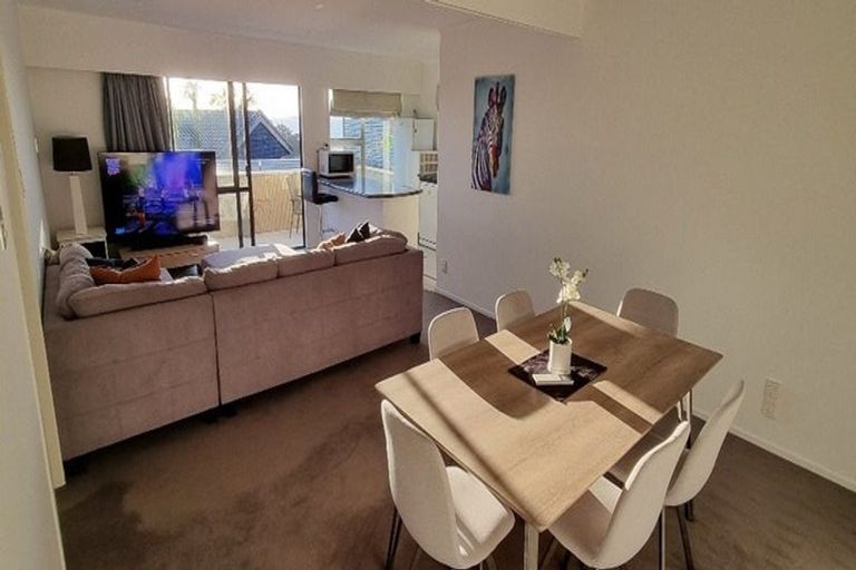 Photo of property in 11 Rahopara Street, Castor Bay, Auckland, 0620