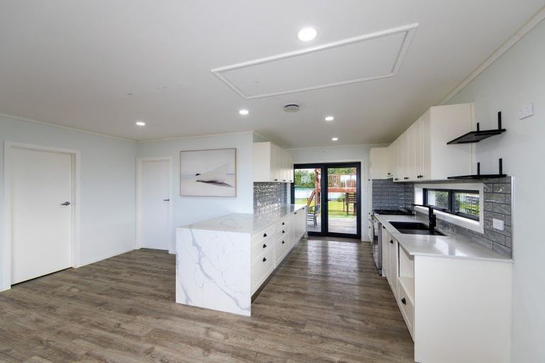 Photo of property in 12 Domain Road, Haumoana, 4102