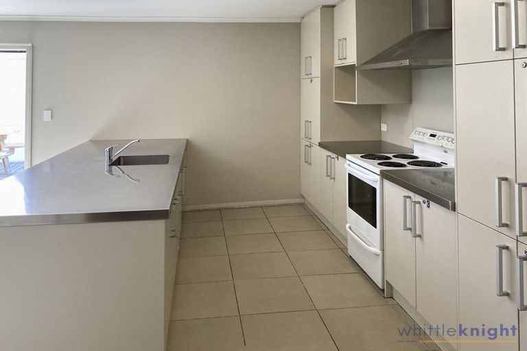 Photo of property in 12 Auburn Avenue, Upper Riccarton, Christchurch, 8041