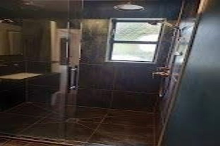 Photo of property in 5a Christchurch Crescent, Kelson, Lower Hutt, 5010