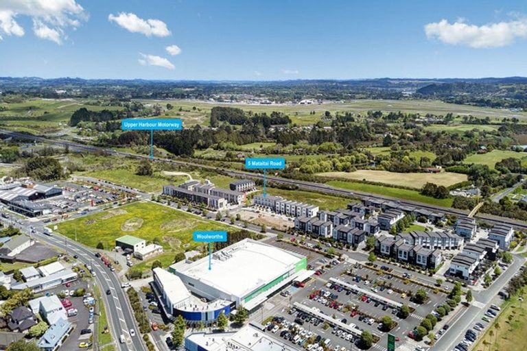 Photo of property in 5 Mataitai Road, Hobsonville, Auckland, 0618
