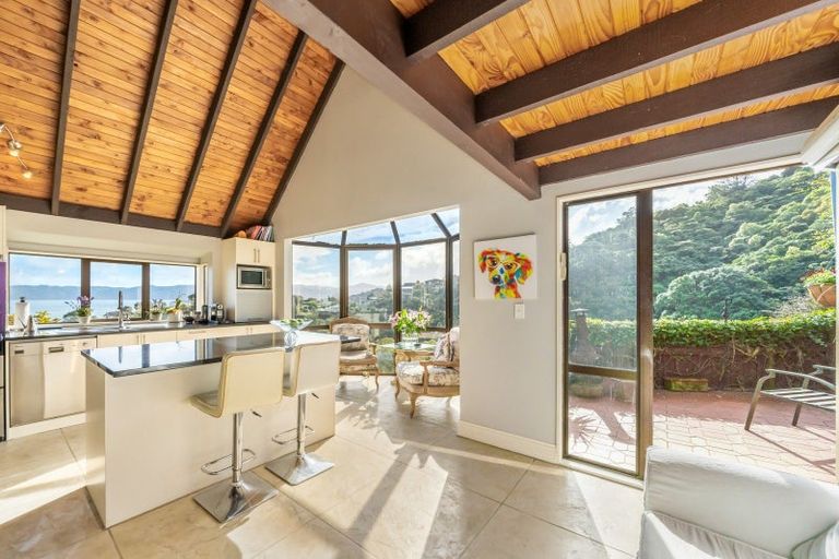 Photo of property in 14 Latham Road, York Bay, Lower Hutt, 5013