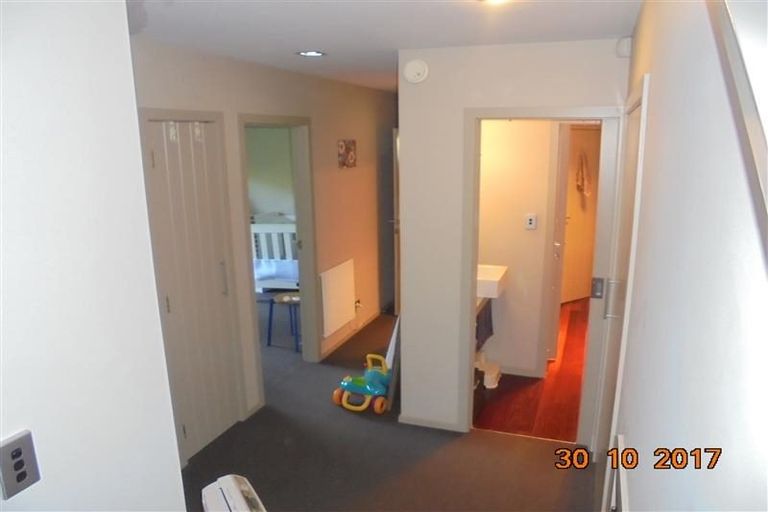 Photo of property in 10 Eastview Grove, Normandale, Lower Hutt, 5010