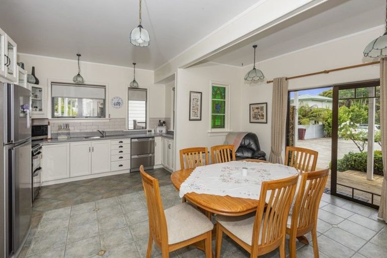 Photo of property in 15 Bernard Street, Avenues, Whangarei, 0110
