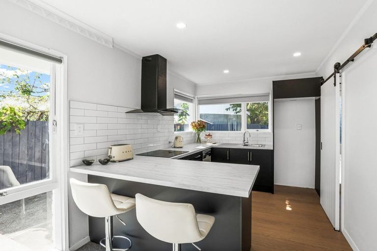 Photo of property in 2/19 De Bloge Place, Burwood, Christchurch, 8061