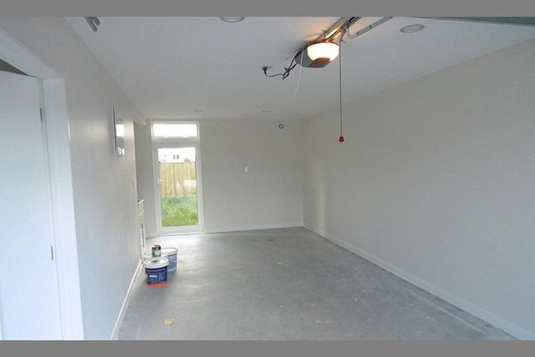 Photo of property in 28 Nephrite Lane, Henderson, Auckland, 0610