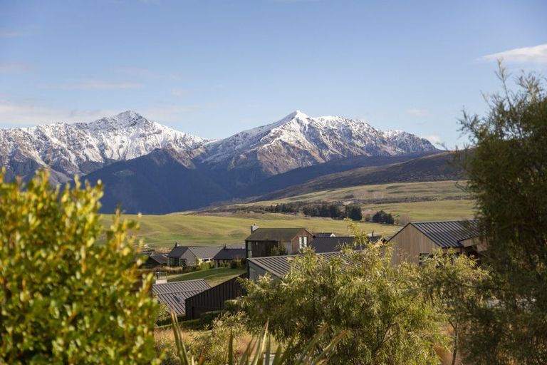 Photo of property in 53 Jacks Point Rise, Jacks Point, Queenstown, 9371