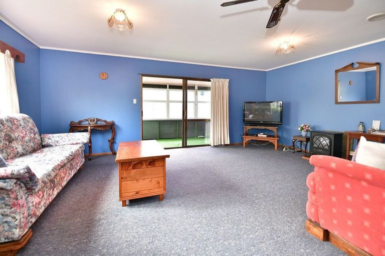 Photo of property in 1/928 Whangaparaoa Road, Manly, Whangaparaoa, 0930