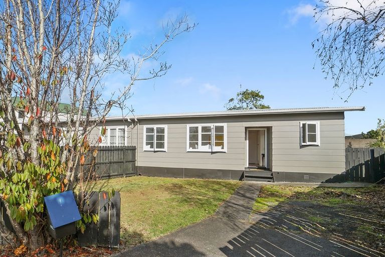 Photo of property in 696 Te Atatu Road, Te Atatu Peninsula, Auckland, 0610
