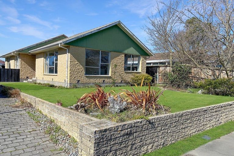 Photo of property in 14 Ashwood Street, Parklands, Christchurch, 8083