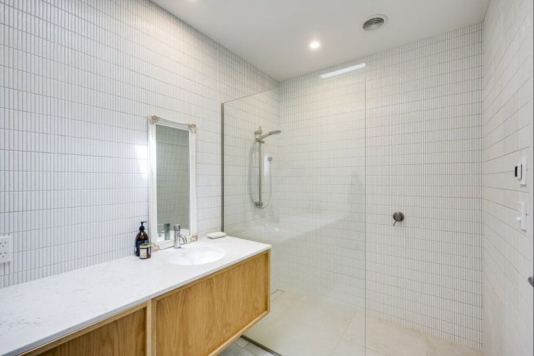 Photo of property in 77 Black Barn Road, Havelock North, 4294