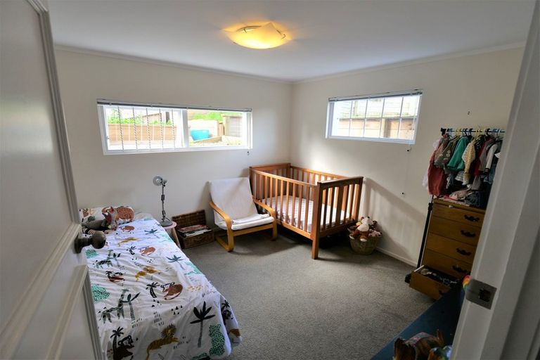 Photo of property in 31 Pemberton Avenue, Bayview, Auckland, 0629