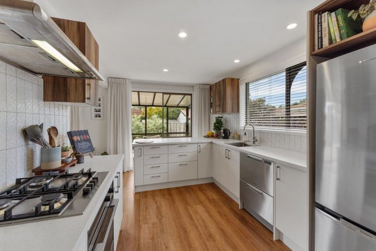 Photo of property in 6 Montclare Avenue, Ilam, Christchurch, 8041