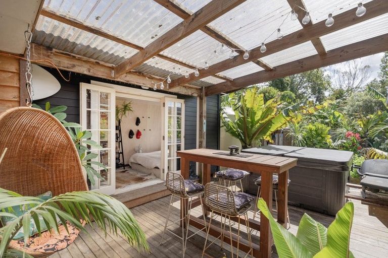 Photo of property in 8 Laycock Road, Tairua, 3508