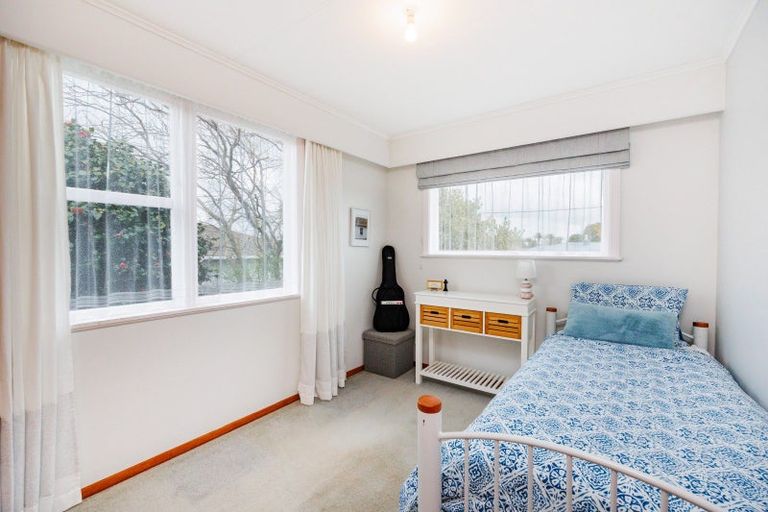 Photo of property in 10 Nairn Crescent, Awapuni, Palmerston North, 4412