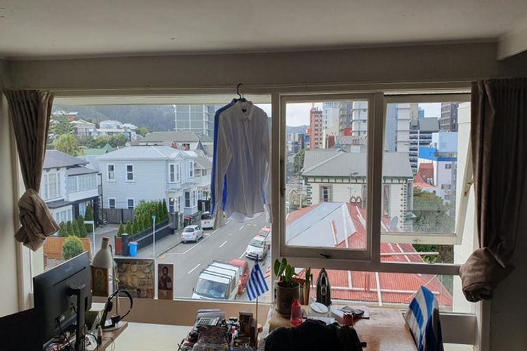 Photo of property in Churchill Flats, 213 The Terrace, Wellington Central, Wellington, 6011