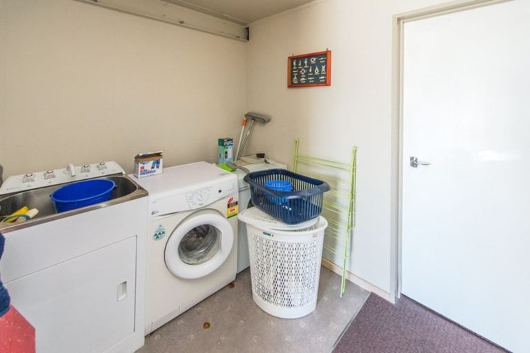 Photo of property in 29 Nukumaru Parade, Waiinu Beach, Whanganui, 4588