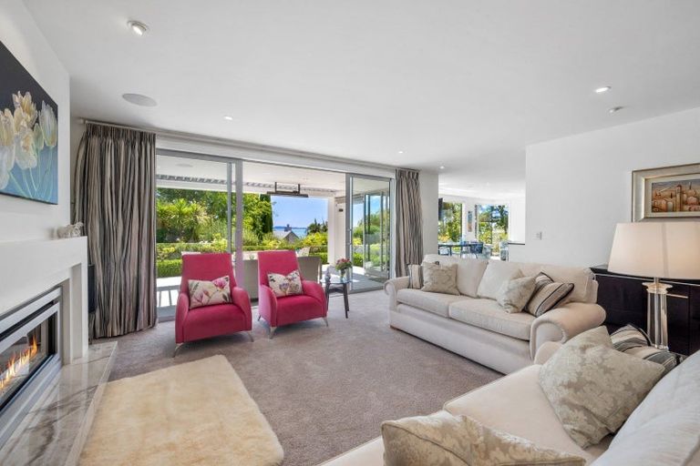 Photo of property in 6d Burford Place, Mellons Bay, Auckland, 2014