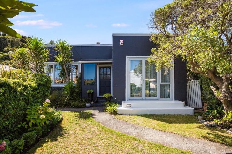 Photo of property in 138 Mana Esplanade, Paremata, Porirua, 5026