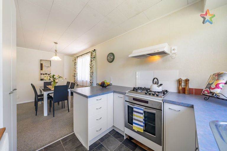 Photo of property in 13 Barberry Grove, Maungaraki, Lower Hutt, 5010