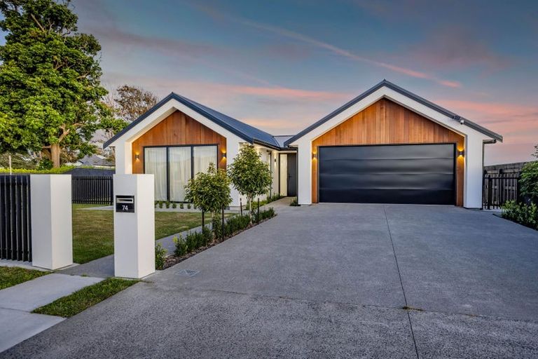 Photo of property in 74 Turuturu Road, Hawera, 4674