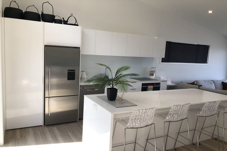 Photo of property in 17 Highlands Close, Queenstown, 9300