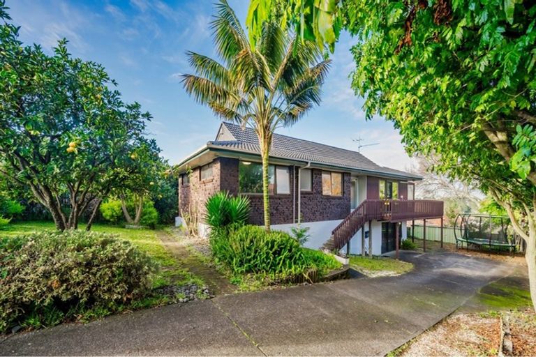Photo of property in 6 Lewisham Street, Highland Park, Auckland, 2010