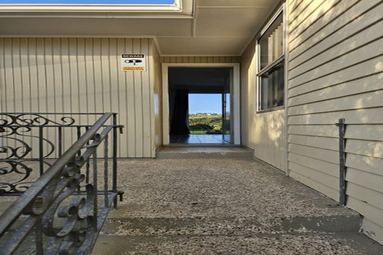 Photo of property in 281 Riverhead Road, Riverhead, 0892