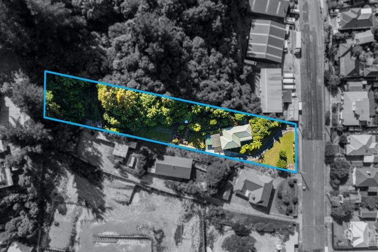 Photo of property in 43 Moores Valley Road, Wainuiomata, Lower Hutt, 5014