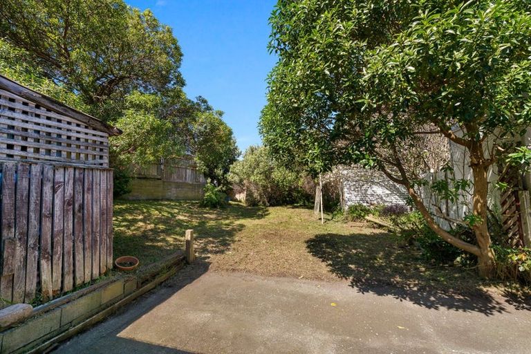Photo of property in 32 Manuka Street, Castlecliff, Whanganui, 4501