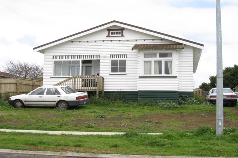 Photo of property in 3 Aratapu Street, Waitara, 4320