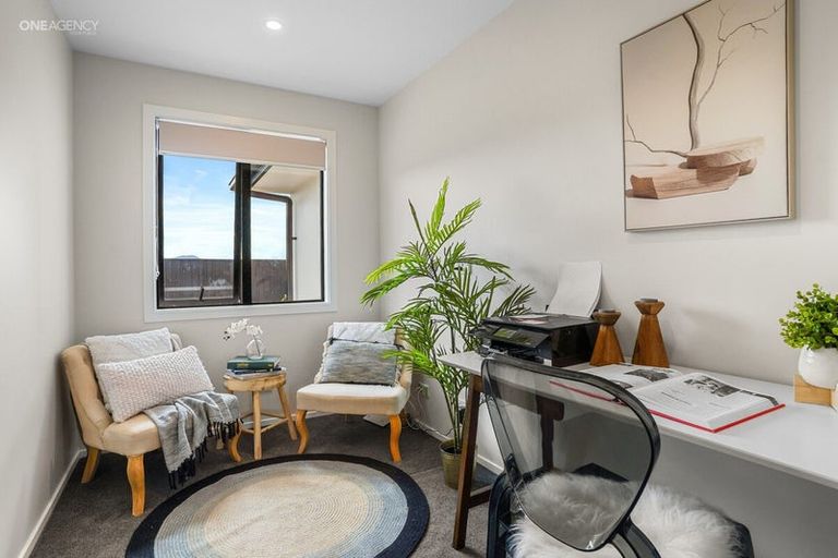 Photo of property in 7 Oakville Close, Rangiora, 7400