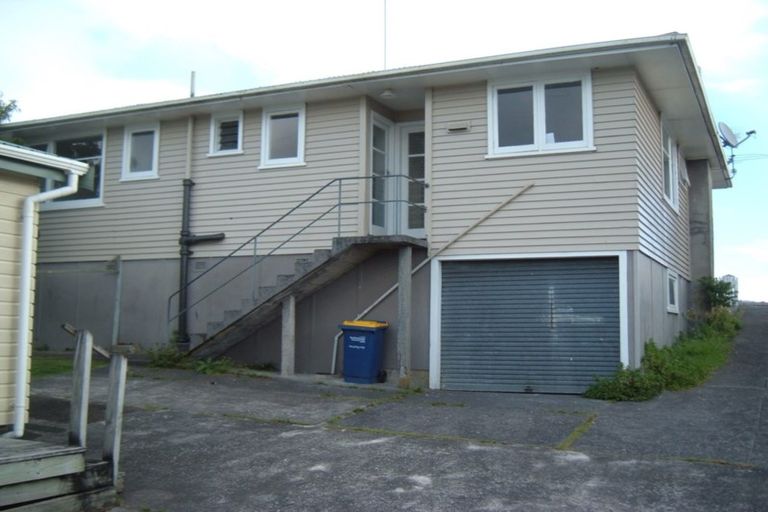 Photo of property in 84 Harrington Road, Henderson, Auckland, 0610