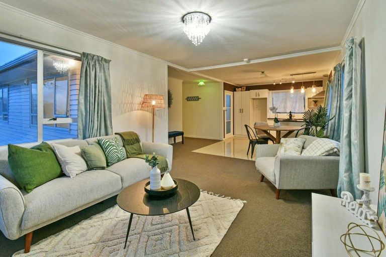 Photo of property in 103 Beaumonts Way, Manurewa, Auckland, 2102