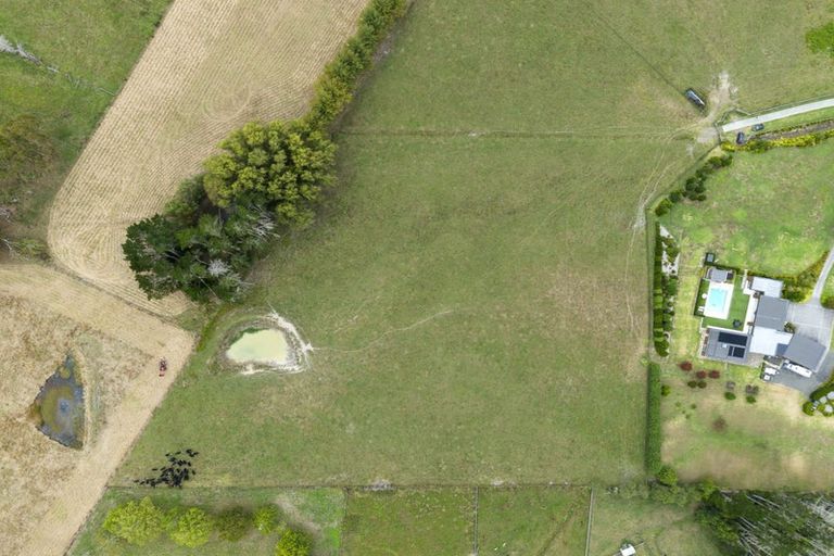 Photo of property in 11 Bobs Way, Dairy Flat, 0792