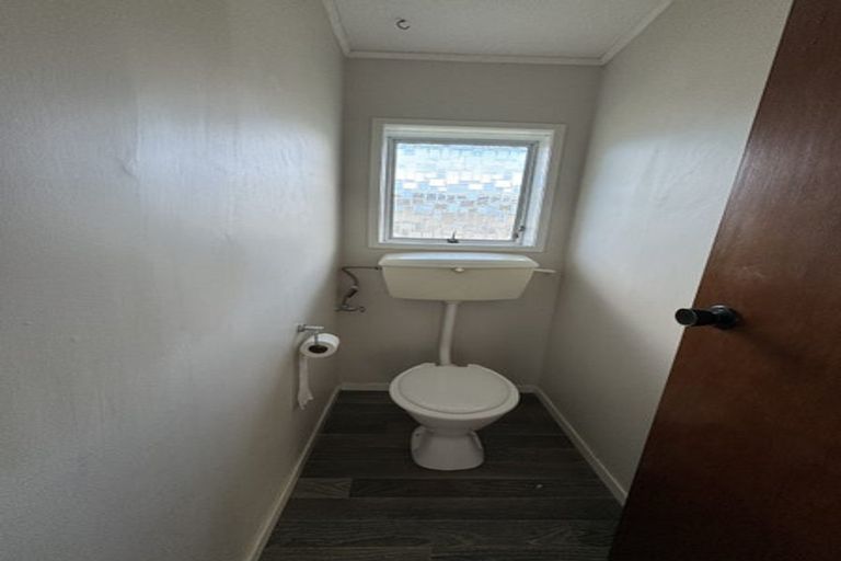 Photo of property in 2/14 Colum Place, Bucklands Beach, Auckland, 2014