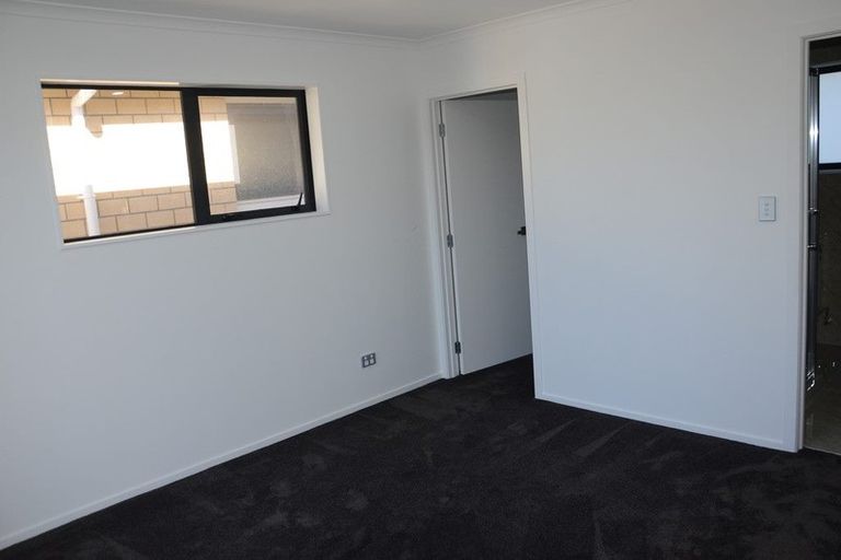 Photo of property in 501c Massey Road, Mangere, Auckland, 2022