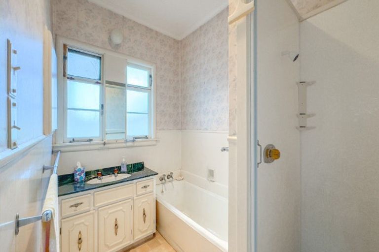 Photo of property in 10 Stirling Street, Te Aroha, 3320